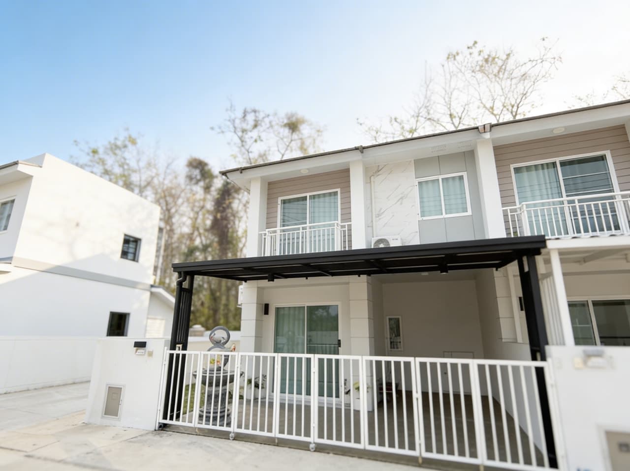 บ้านเช่า B-Home ม.พายัพ | แปลงมุม เฟอร์ครบ พร้อมอยู่